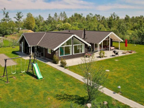Alluring Holiday Home in V ggerl se with Pool